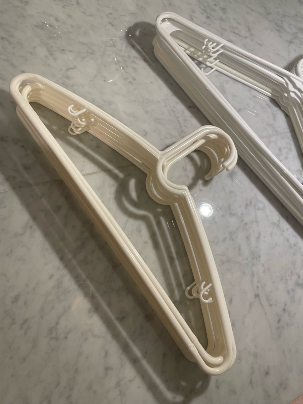 19 Hangers